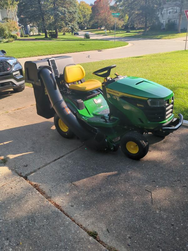 Delivered spotless — dealer took time to walk me through it