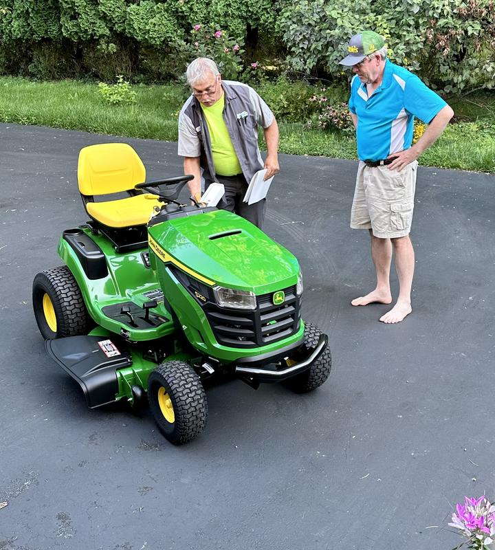 Delivered spotless — dealer took time to walk me through it
